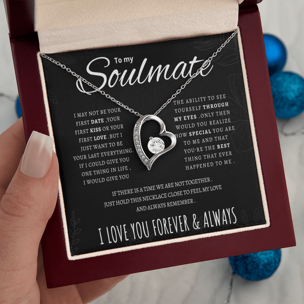 A Gift She'll Never Forget - Surprise Your Soulmate with the Forever Love Necklace 🥰